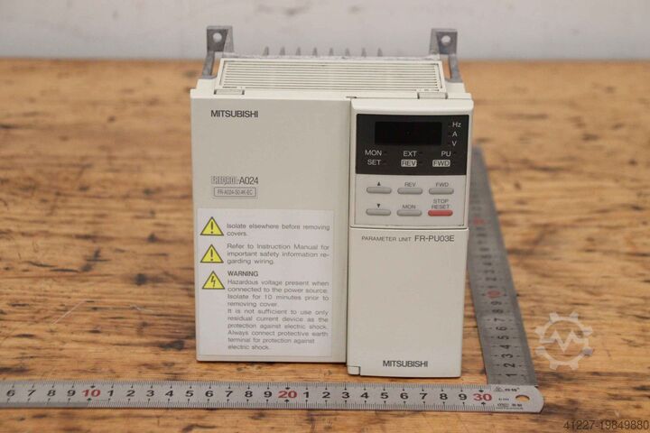 Frequency converter 0.4 kW Mitsubishi FR-A024-SO.4K-EC FR-PU03E