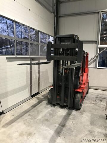 Diesel heftruck, compacte heftruck, frontheftruck, zwaar materieel heftruck MORA M80CS