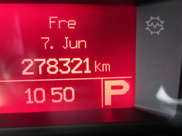 Transportör med resväska Iveco 70 C 21 Koffer LBW Automatik Klima