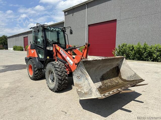 Lader Kubota R065W