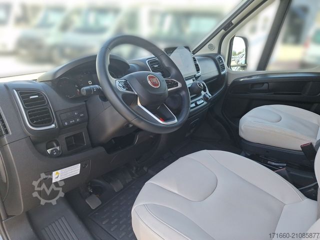 Half-integraal camper BÜRSTNER Lyseo TD 727 G Mega Deal! 36.021 Euro sparen!