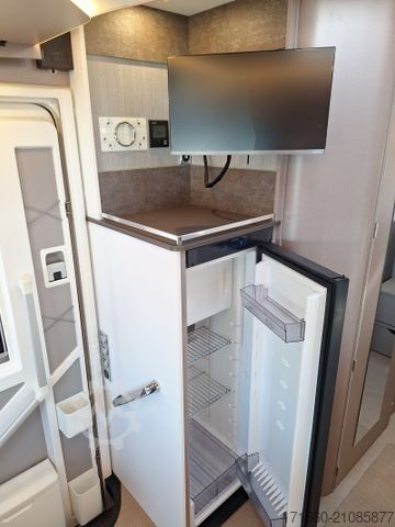 Half-integraal camper BÜRSTNER Lyseo TD 727 G Mega Deal! 36.021 Euro sparen!