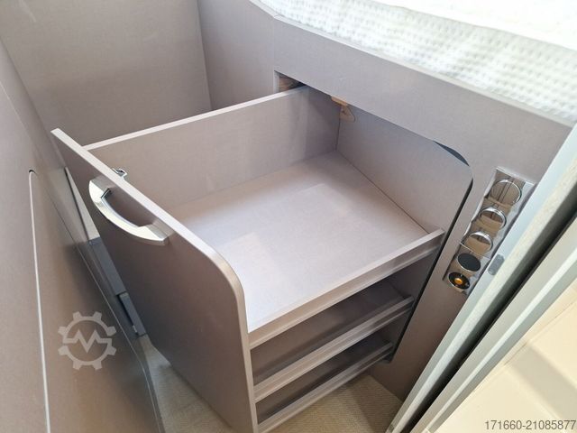 Half-integraal camper BÜRSTNER Lyseo TD 727 G Mega Deal! 36.021 Euro sparen!