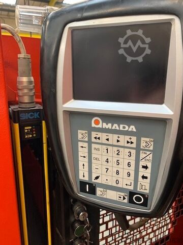 Kantbank AMADA PROMECAM HFT 8025 80 tons x 2500