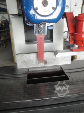 VERTICALE MORTELSLIJPER-BORING MAKA DB-6 V VERTICAL MORTISER-BORING MAKA DB-6 V VERTICAL MORTISER-BORING MAKA DB-6 V