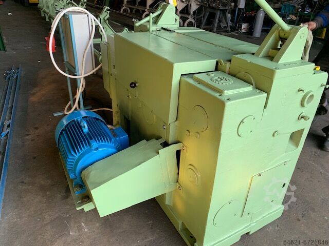 Rechttrekken en snijmachine VITARI NR16