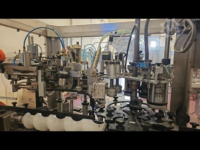 Gebrauchte komplette isobarische Abfülllinie für Glasflaschen (Wein) - 2000BPH Cobert 