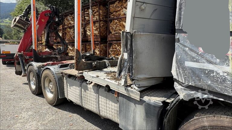 Autocarro forestale SCANIA R500 6x4 Holzlkw mit Epsilon Kran Bj 2019