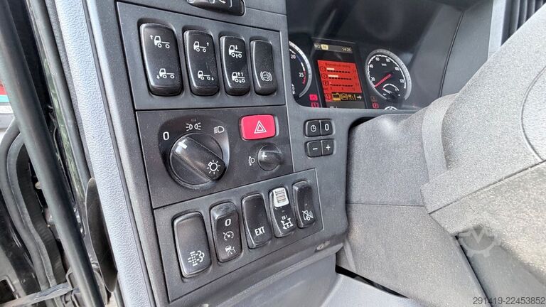 Autocarro forestale SCANIA R490 6x4 Holzlkw mit Epsilon Kran Bj 2017