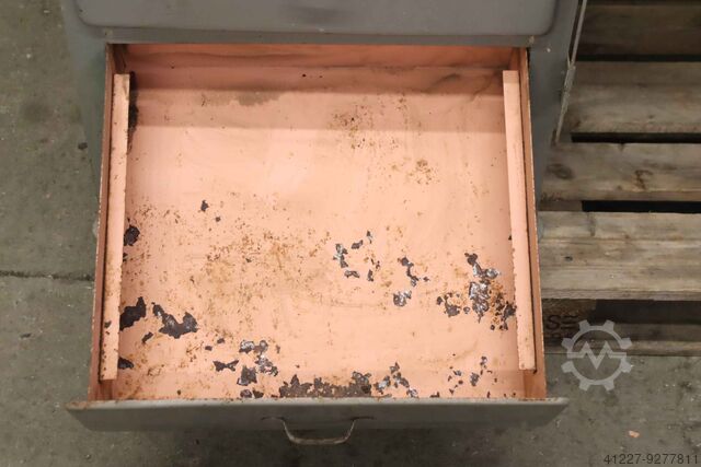 Werkbank unbekannt 1250/600/H775 mm