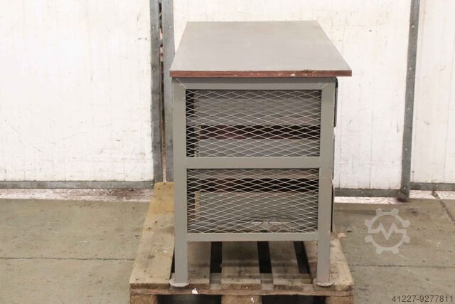 Werkbank unbekannt 1250/600/H775 mm