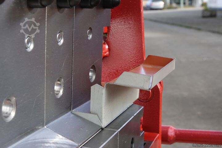 Plegadora de chapa Prod-Masz SGR650 /1,0