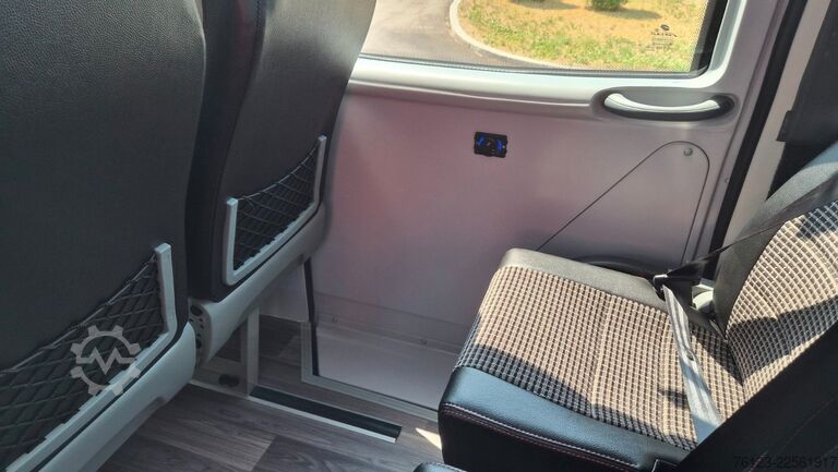 Minibus IVECO 2x Daily 70 Lagerfahrzeug Ferqui Sunrise 2,5 m B