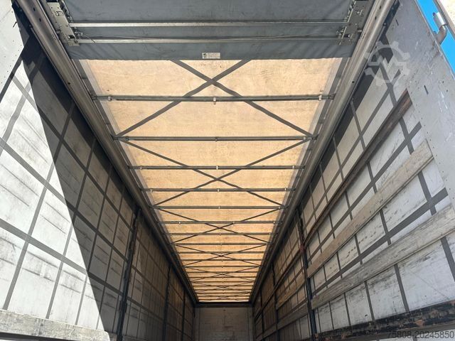 Öppen semitrailer med kapell KÖGEL SN24 Schiebeplane Edscha Palettenkasten Code XL