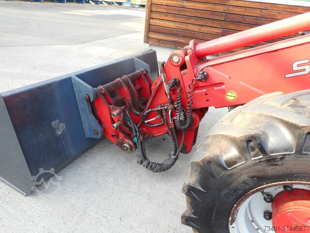 Lader Schäffer 900 T mit Teleskoparm