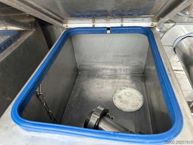 Gıda tankeri Van Hool FOOD / RVS chassis / empty weight: 5.860kg / 29...