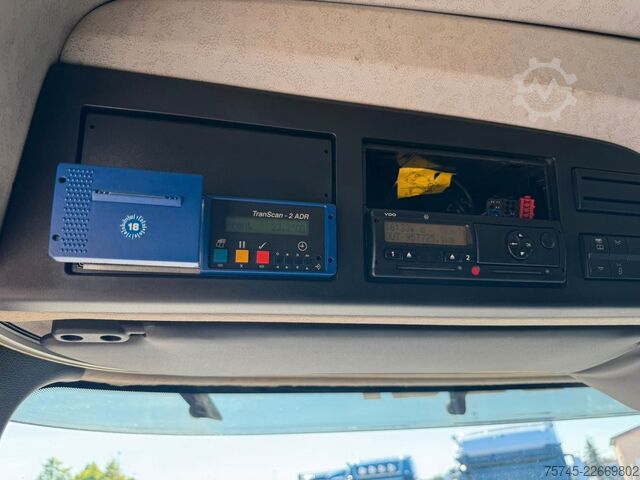 Kühlkoffer-LKW MERCEDES-BENZ ANTOS 2536 KÜHLKOFFER / LBW / CARRIER / 9,00M /