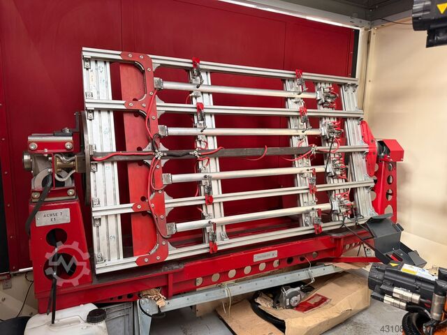 Robot przemysłowy KUKA 6 R1820