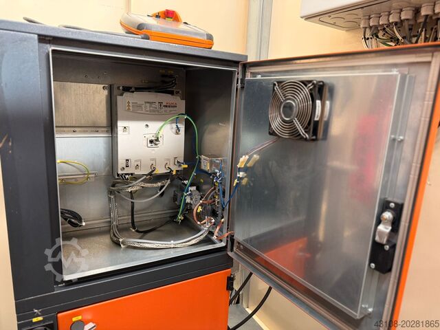 Robot przemysłowy KUKA 6 R1820