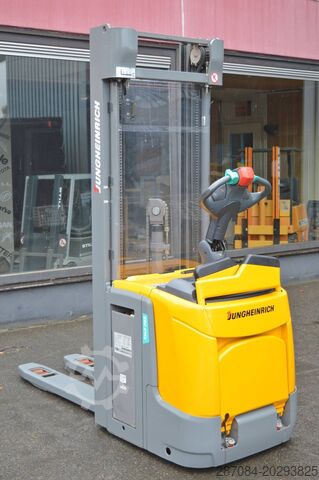 Kamioni sa paletama Jungheinrich ERC 214z