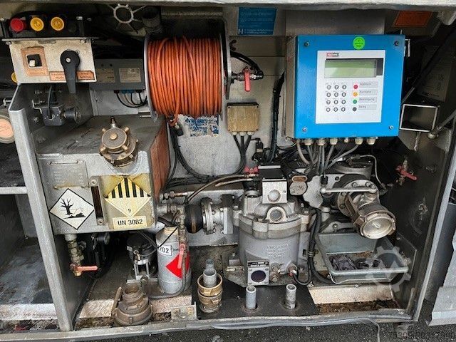 Cisterciski kamion MERCEDES-BENZ Actros 1844  - Tankwagen 13.100 L - Getriebe NEU