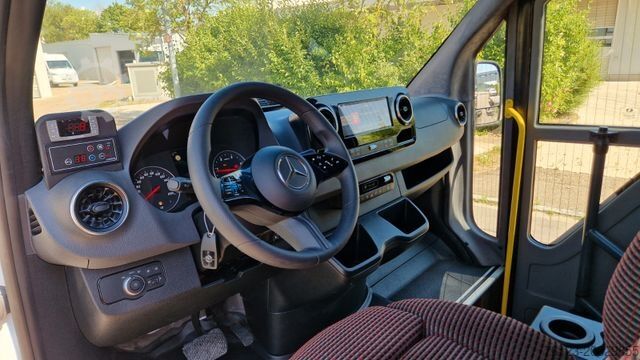 Μίνι λεωφορείο MERCEDES-BENZ 517 Lord Comfort XXL Lagerfahrzeug 23 SS