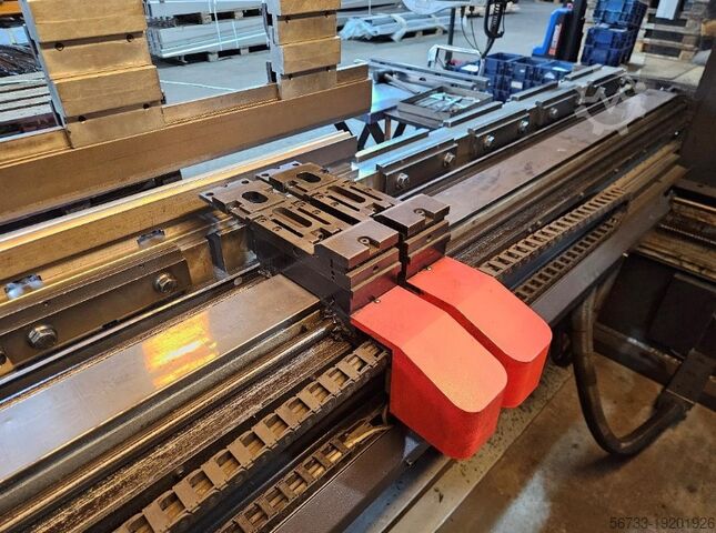 Hydr. afkantpers AMADA 4100 x 400 to