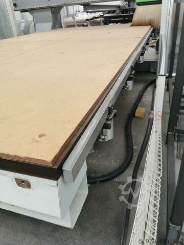 Průchozí vnoření CNC pracovního centra Biesse Excel NBC 712 X1-S