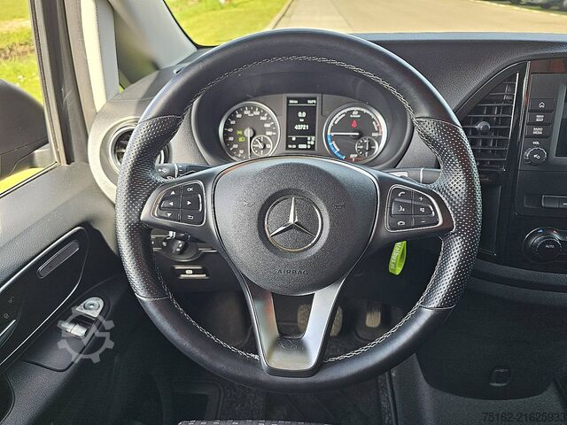 High-roof van MERCEDES-BENZ EVITO 66kWh LED 286KM WLTP