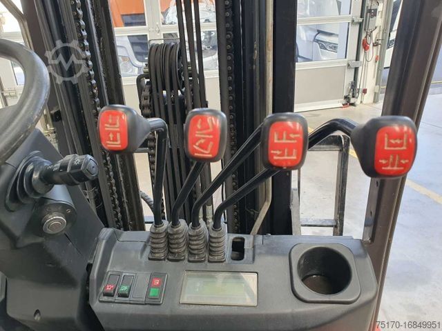 Frontgaffeltruck MANITOU MI 25 G / Triplex: 4.70m / nur 1.976h! / SS