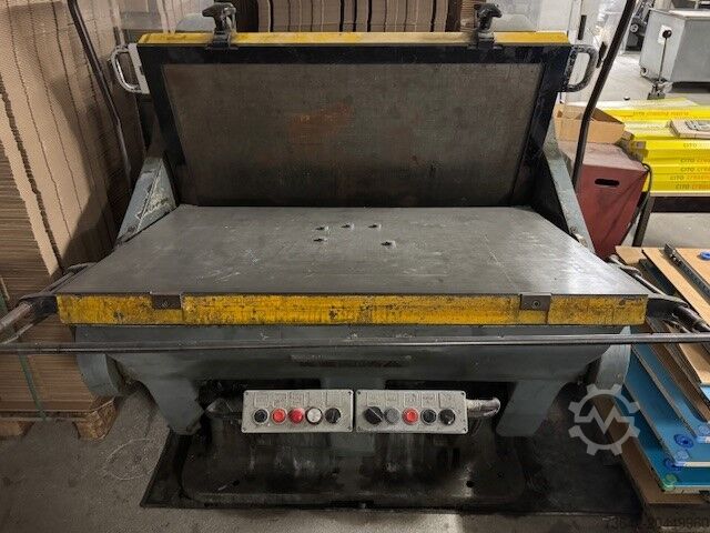 Presse à découper type platine 800x1200 Kerma Tiegel