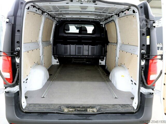 Anpassad skåpbil Mercedes-Benz Vito116CDI KA lang,Automatik,Klima,Tempomat