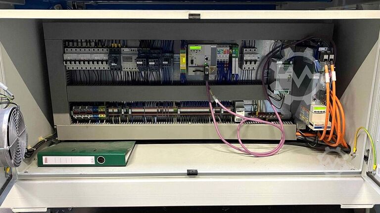 Glasskärbord med LOW-E kvarn Hegla Easycut 3326C + LKAT 2222