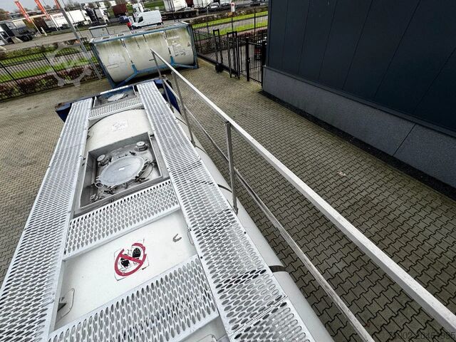 Contenedor cisterna UBH Universal Bulk Handling 20 FT SWAP BODY 31.169L UN Portable T7 valid 5Y...