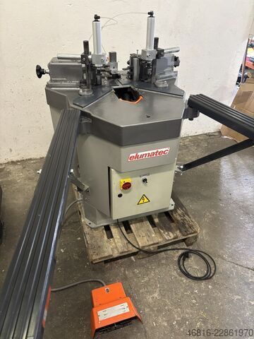 Máquina de cravar cantos Elumatec EP 124