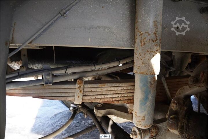 Terminal-Traktor Sisu 2139 4x4 Terminal truck. Watch video!