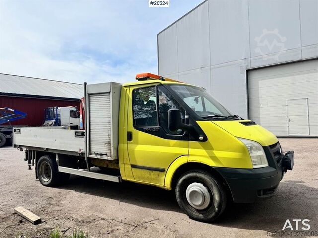 Hochdachkombi Ford Transit with Maxilift crane.