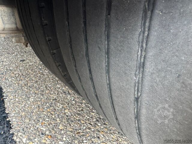 Pół-niskie obciążenie Meert Semi Curtainside / SAF / Double Tires