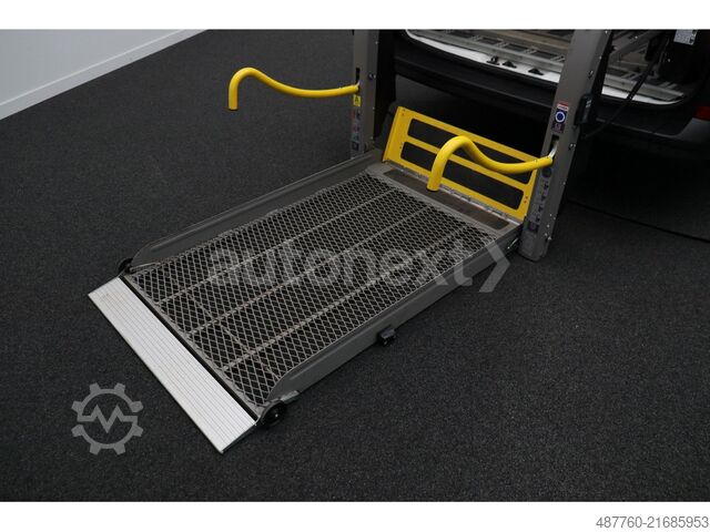 Minibus VW Crafter 35 Rollstuhl-Lift *LIEGE/TRAGESTUHL* KAM
