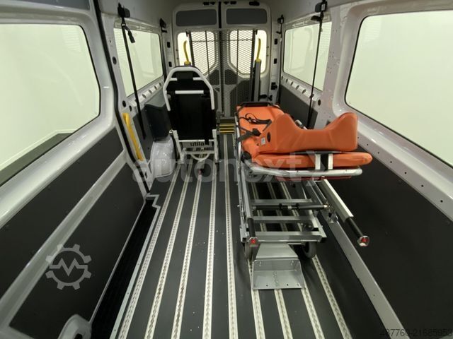 Minibus VW Crafter 35 Rollstuhl-Lift *LIEGE/TRAGESTUHL* KAM
