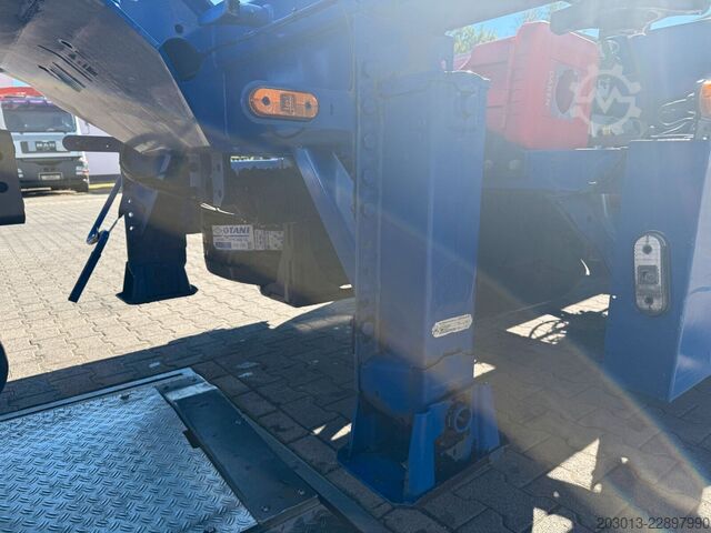 Poluprikolica za izmjenjive sanduke BROSHUIS MFCC-HD L2C8 Containerauflieger
