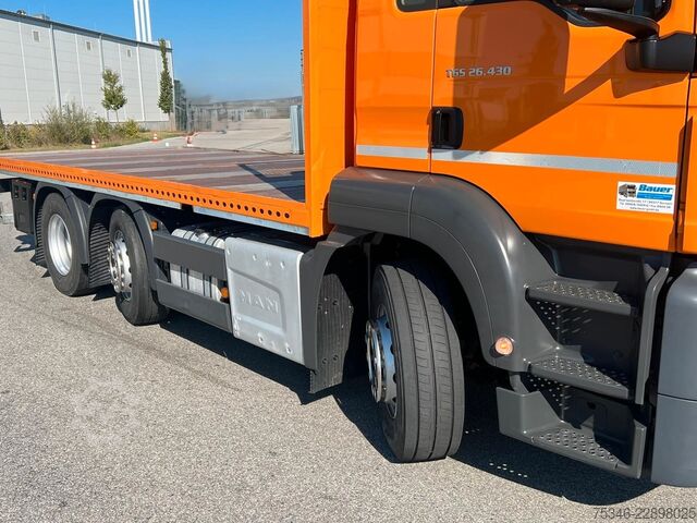 Ciężarówka z płaską platformą MAN TGS 26.430/Pritsche6,10m/Lenkachse/ADR/NL16,4 to