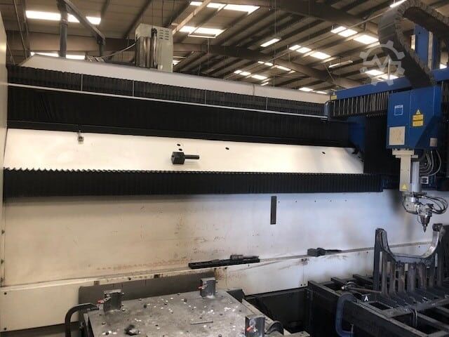 Machine de découpe laser 5 axes TRUMPF TLC Cut 5