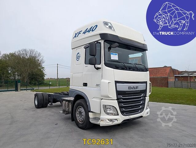 Podwozie z kabiną DAF XF 450