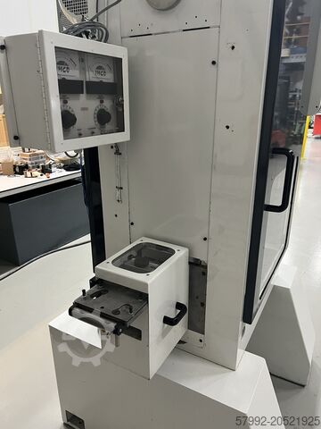 Mașină automată de perforat Schaal SEP40