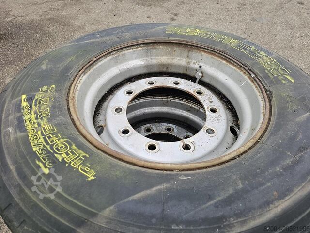 Chassis MICHELIN 275/80 R 22.5