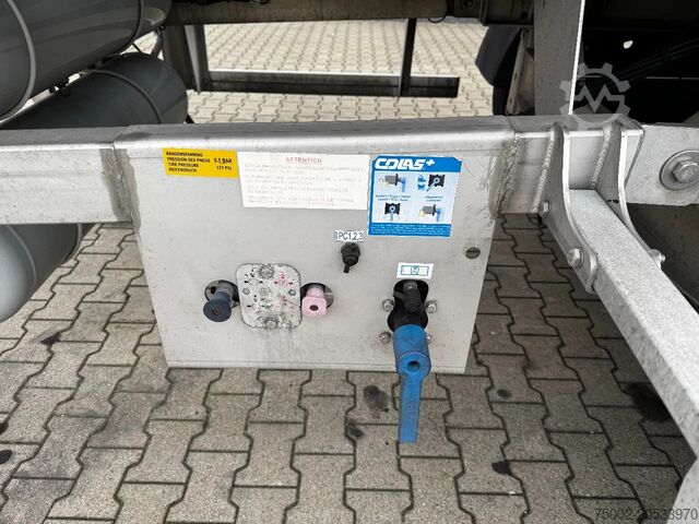 Voedseltanker Van Hool LEVENSMIDDEL / RVS Rahmen / Leergewicht: 5.860k...