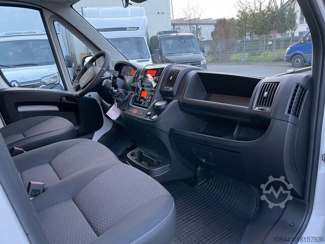 Platform vrachtwagen Peugeot Boxer Pritsche 7 Sitzer Klimaautomatik