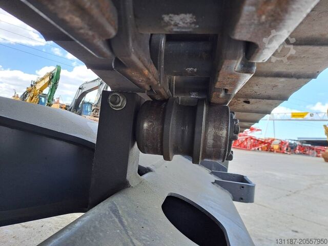 Pelle sur chenilles Develon DX 225 LC-7M (UNUSED, mulitple units available)