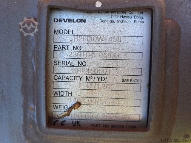 Pelle sur chenilles Develon DX 300 LC-7M (UNUSED, more pieces available)